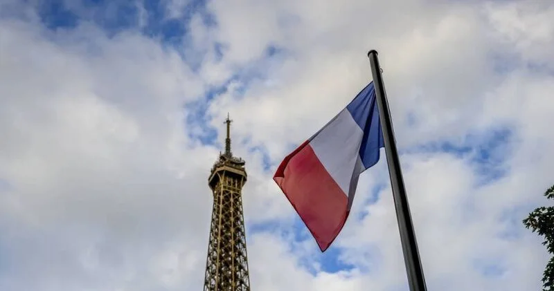 Fransa ABŞ nin Venesuelaya müdaxiləsini qanunsuz sayır