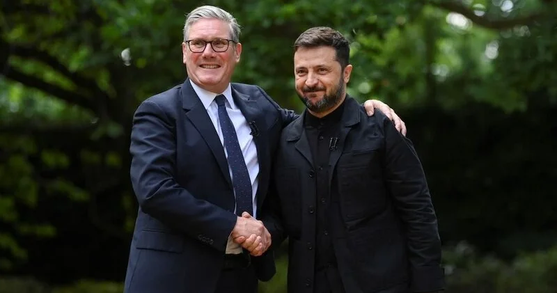 Zelenski Starmerlə Çelsi klubunun satışından gələn gəlirləri müzakirə etdi