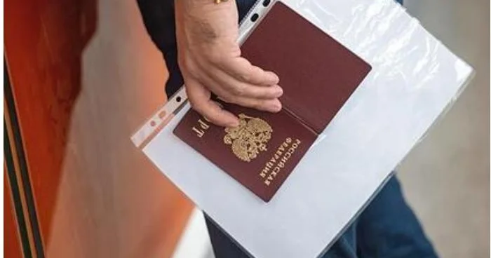 97 mindən çox rusiyalı xaricdə vətəndaşlıq alıb