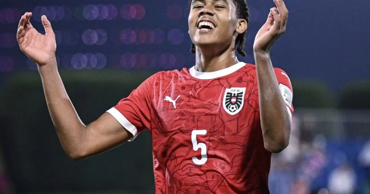 Qarabağ ın rəqibi 17 yaşlı müdafiəçi transfer edəcək