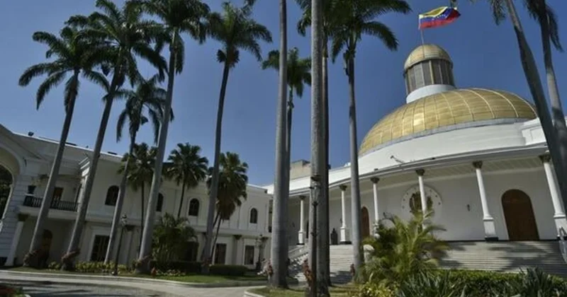 США ударили по зданию парламента Венесуэлы