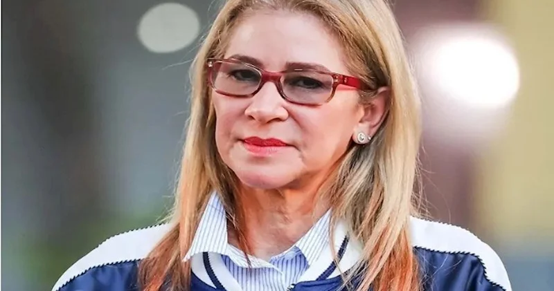 Maduronun əsir götürülən həyat yoldaşı kimdir? Cilia Floresin DOSYESİ