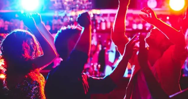 Şirkətin 183 min pulunu belə xərclədi İçki məclisləri, bahalı telefonlar...