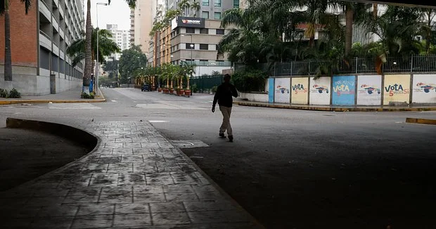 Venesuelaya hücum fonunda Avropa ikiüzlülükdə ittiham olunur...