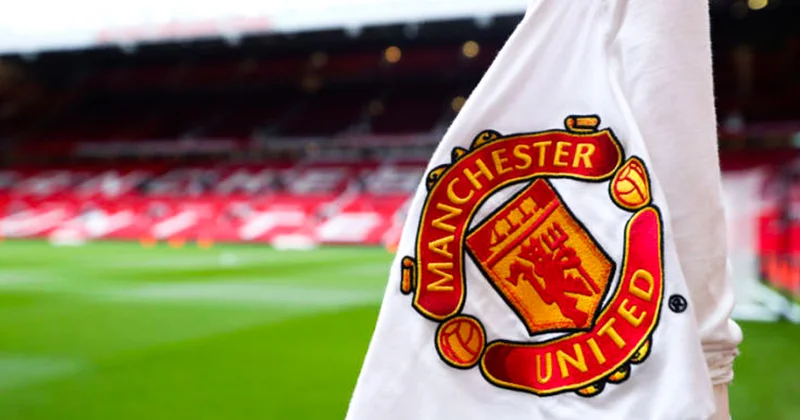 Gələcəyin ulduzları Mançester yolunda