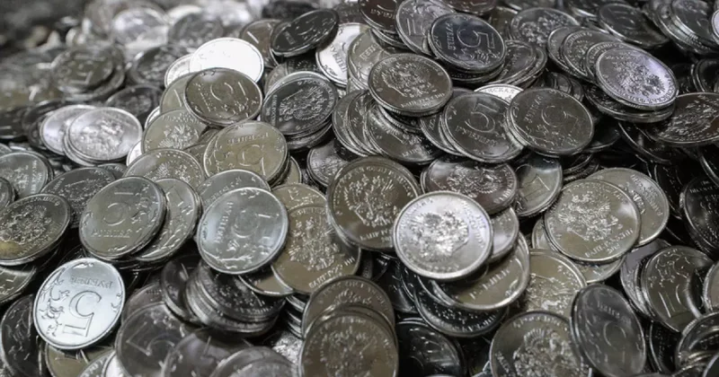 Монетная неделя : Россияне сдали почти 500 тонн мелочи