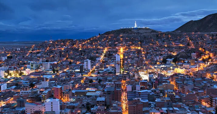 Venesuela yeni zərbələr riski ilə üz üzədir Politoloq