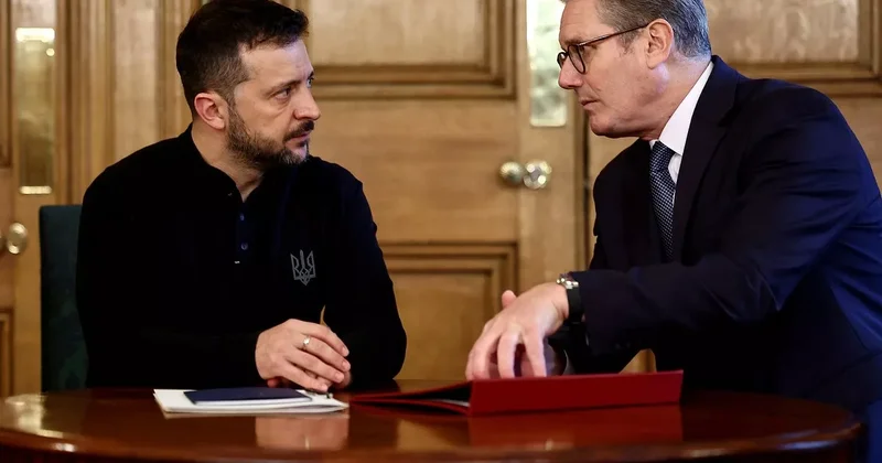 Зеленский обсудил со Стармером передачу Украине средств от продажи Челси