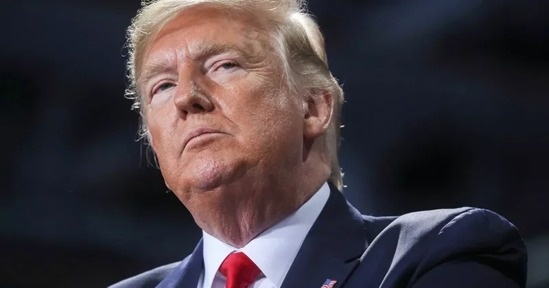 Трамп объявил о захвате Мадуро и его жены в результате операции США