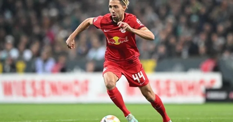 9 il sonra klubu tərk etdi