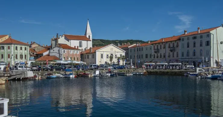 Avropanın gözəl bir şəhərində demək olar ki, turist yoxdur SƏBƏB