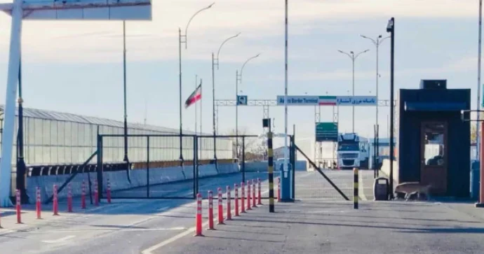 İranla sərhəddə yaranan yük maşınlarının sıxlığının SƏBƏBİ AÇIQLANIB FOTO