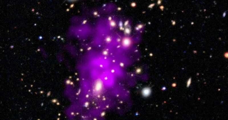 Астрономы показали космическое шампанское к Новому году ФОТО