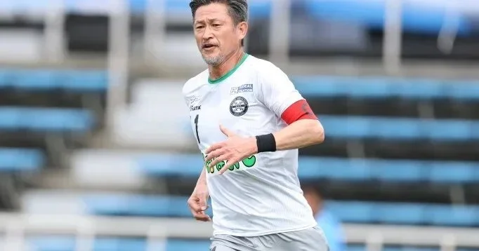 58 (!) yaşlı futbolçu özünə yeni klub tapdı