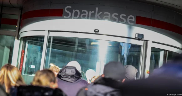 Almaniyada bank qarətçiləri iştaha gəliblər
