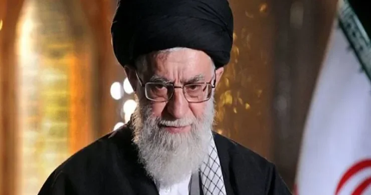 Pezeşkian istəsə də, İranı xilas edə bilməyəcək Xamenei ölkəsini uçuruma sürükləyib
