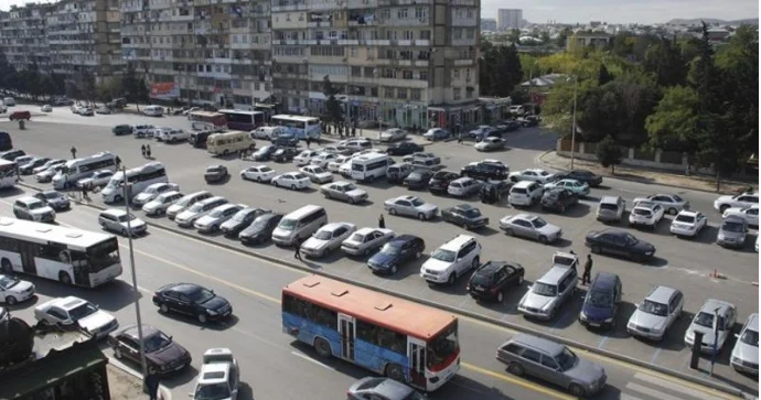 Bakı parkinq probleminin öhdəsindən necə gələcək? Avtomobil sayı sürətlə artır