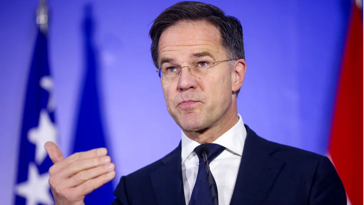 Rutte NATO nu müharibənin qarşısını almaq üçün müdafiə xərclərini artırmağa çağırıb