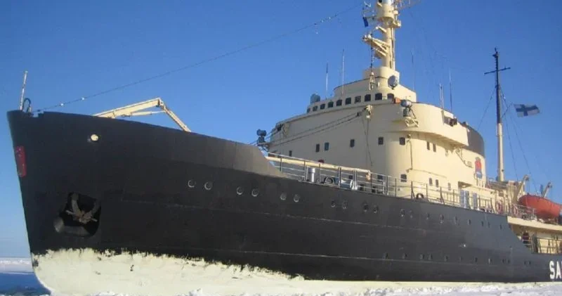 Finlandiya təhlükəsizlik üçün buzqıran donanmasını şimala köçürür