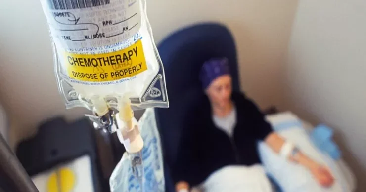 Xərçəng xəstələrinin müalicə qiymətləri əl yandırır İcbari tibbi sığortaya ümid var?