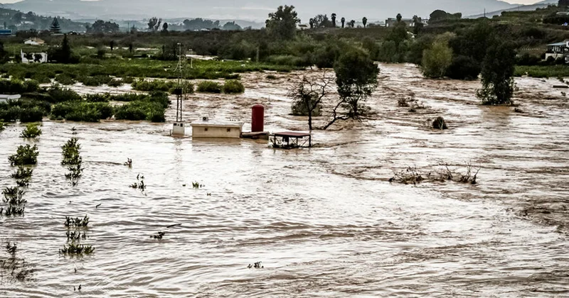 Daşqın təhlükəsi səbəbindən bütün şəhər boşaldılır