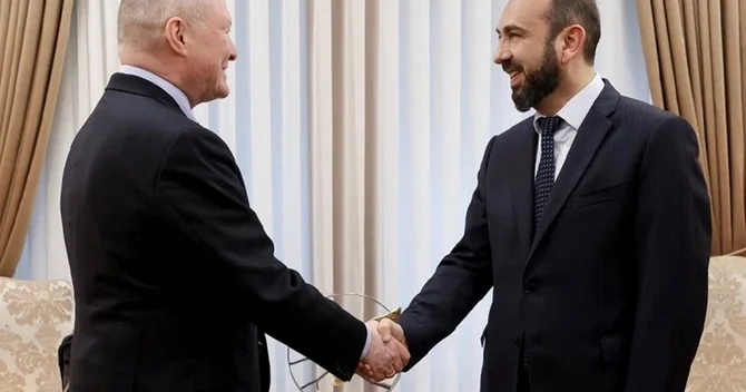 Mirzoyan AŞ komissarı ilə İrəvan və Bakı arasında sülhün möhkəmləndirilməsini müzakirə edib