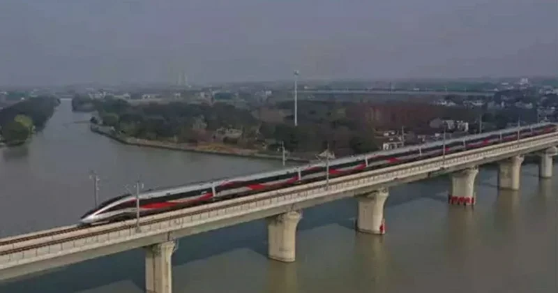 Körpü çökdü: 5 işçi öldü