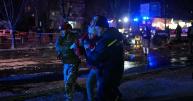 Удар по Запорожью: двое погибших, среди раненых дети фото