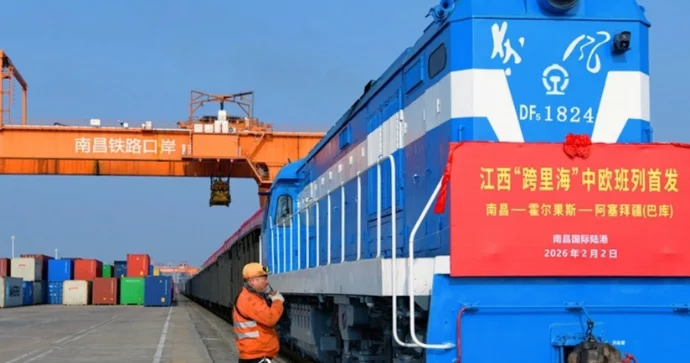 Çin TBNM üzrə Nançan Bakı dəmir yolu yükdaşıma marşrutunu işə salıb