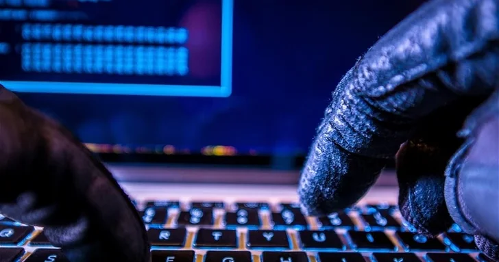 МВД Азербайджана задержало двух мошенников, предлагавших фальшивые кредиты через соцсети