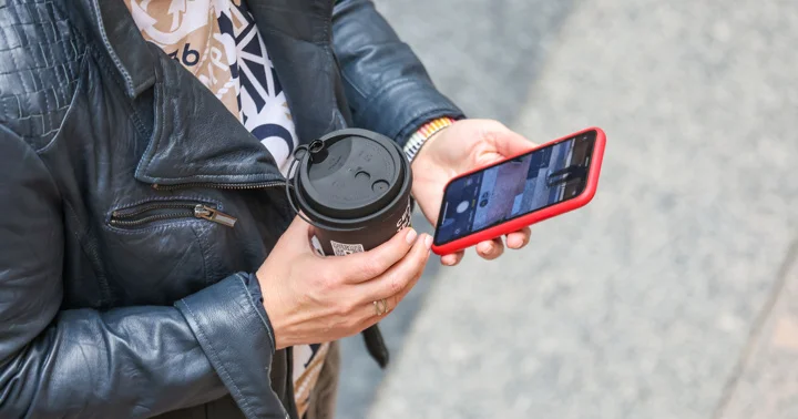 США в ноябре 2025 года вдвое снизили закупки китайских смартфонов