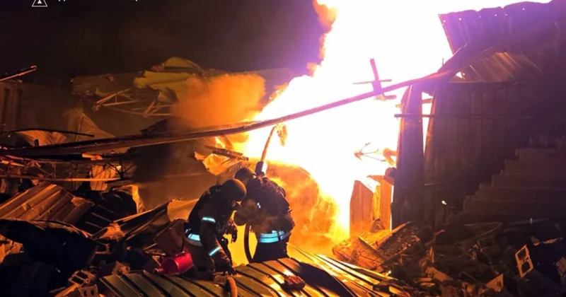 Zelenski: Ukraynanın enerji obyektləri yenidən hədəfə alınıb