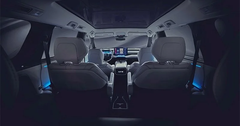 Toyota şirkəti yeni 6 yerlik krossoverin hazırlandığını təsdiqləyib...