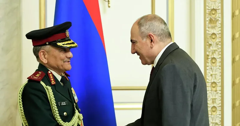 Никол Пашинян и начальник штаба ВС Индии обсудили оборонное сотрудничество