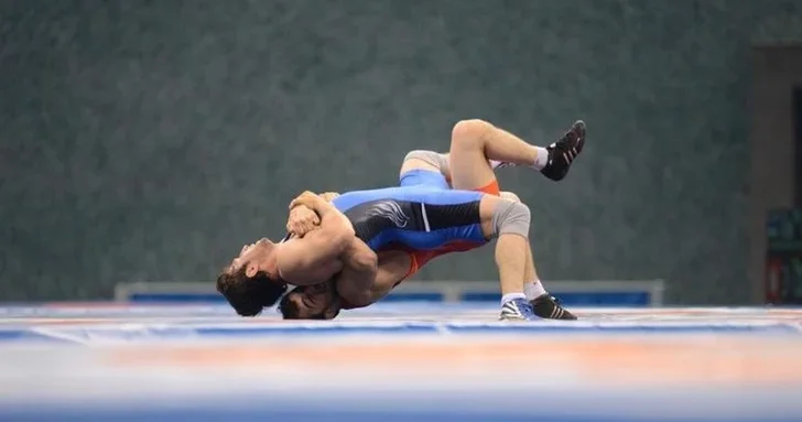 Молодые борцы сразятся за звание лучших: в Гяндже открылся чемпионат Азербайджана среди юниоров