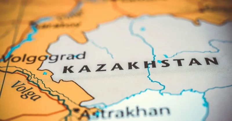 Qazaxıstanın dövlət müşaviri ölkə sərhədlərinin dəyişdirilməsindən danışdı