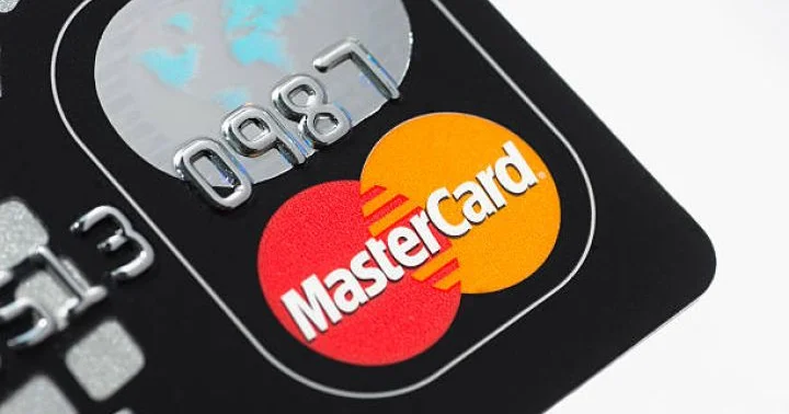 Hazırda təxminən 380 min KOB un bir çoxu hələ də əsasən nağd pulla fəaliyyət göstərir