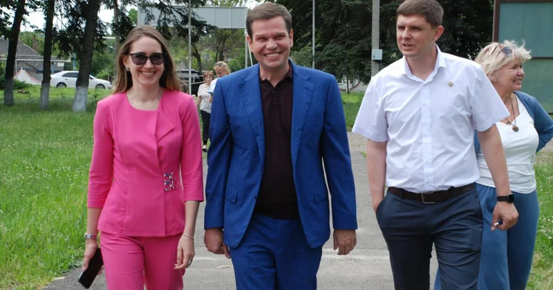 Deputatının oğlu və qızı həbs edilib Atanın “güdazına gediblər”