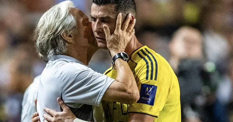 Baş məşqçiyə və futbolçulara müsahibə vermələri qadağan edildi