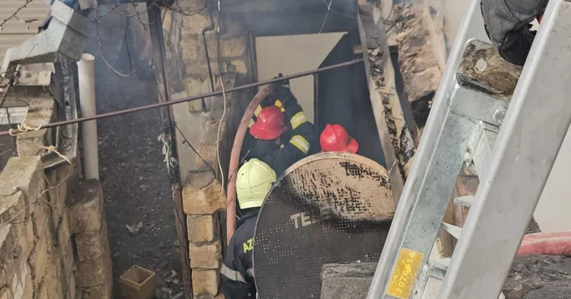 Bakıda evdə yanğın məhdudlaşdırılıb YENİLƏNİB VİDEO