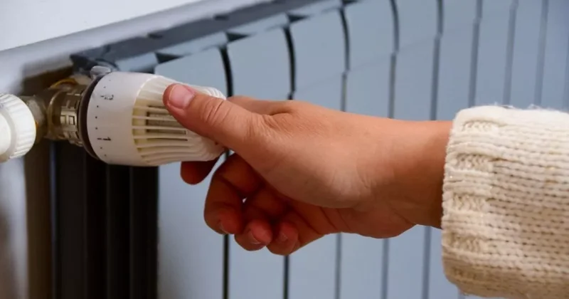 Тысячи многоэтажек в Киеве остались без тепла после российской атаки