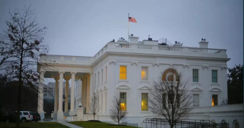 Donald Tramp Ağ Evdə Kolumbiya Prezidenti Qustavo Petronu qəbul edib