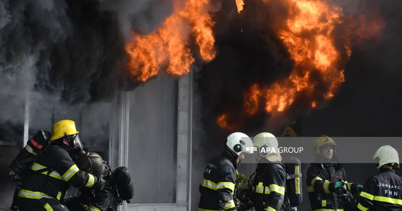 Göyçayda mağaza yanıb VİDEO