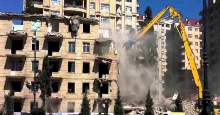 Vəkil: Cəmi 100 manat kapitalı olan bu MTK yə şəhər icra hakimiyyəti icazə verib ki...