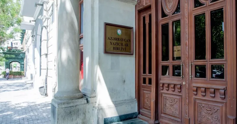 Десятки поэтов и писателей исключены из Союза писателей Азербайджана