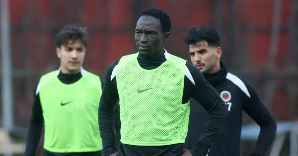 Gənclərbirliyi nin keçmiş futbolçusu geri döndü