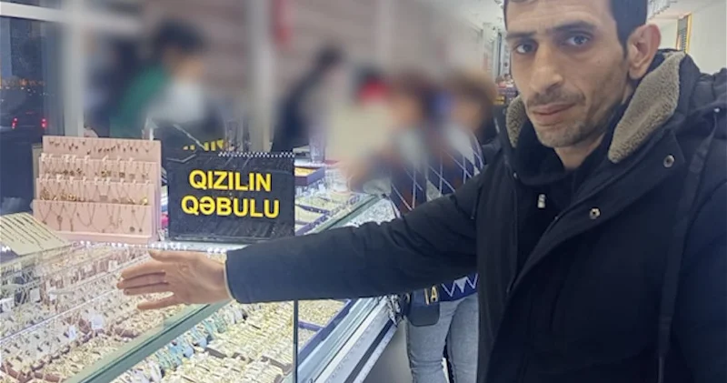 В Баку мужчина продал украденное золото в ювелирном магазине