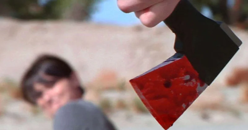 Əmisi tərəfindən baltalanan azyaşlının vəziyyəti açıqlandı