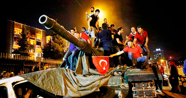 Çevrilişə cəhd edənlər imperialist ölkələrdən ağıl alan və onların ideologiyasını mənimsəmiş aciz insanlar idi Video