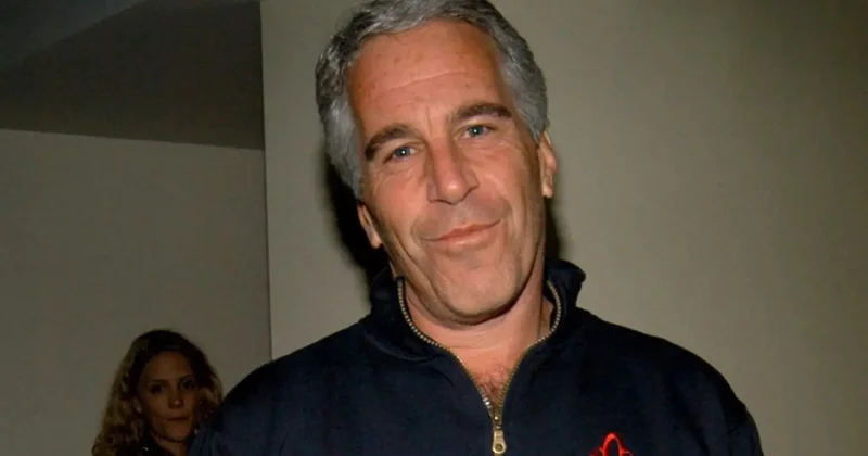 Riyaziyyat müəllimi dünyanı necə tora saldı? Fotolar